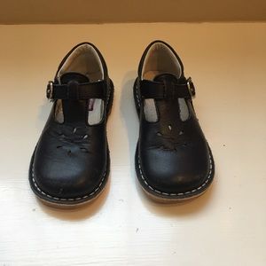 L’amor Girls size 11 navy Mary Jane dress shoes